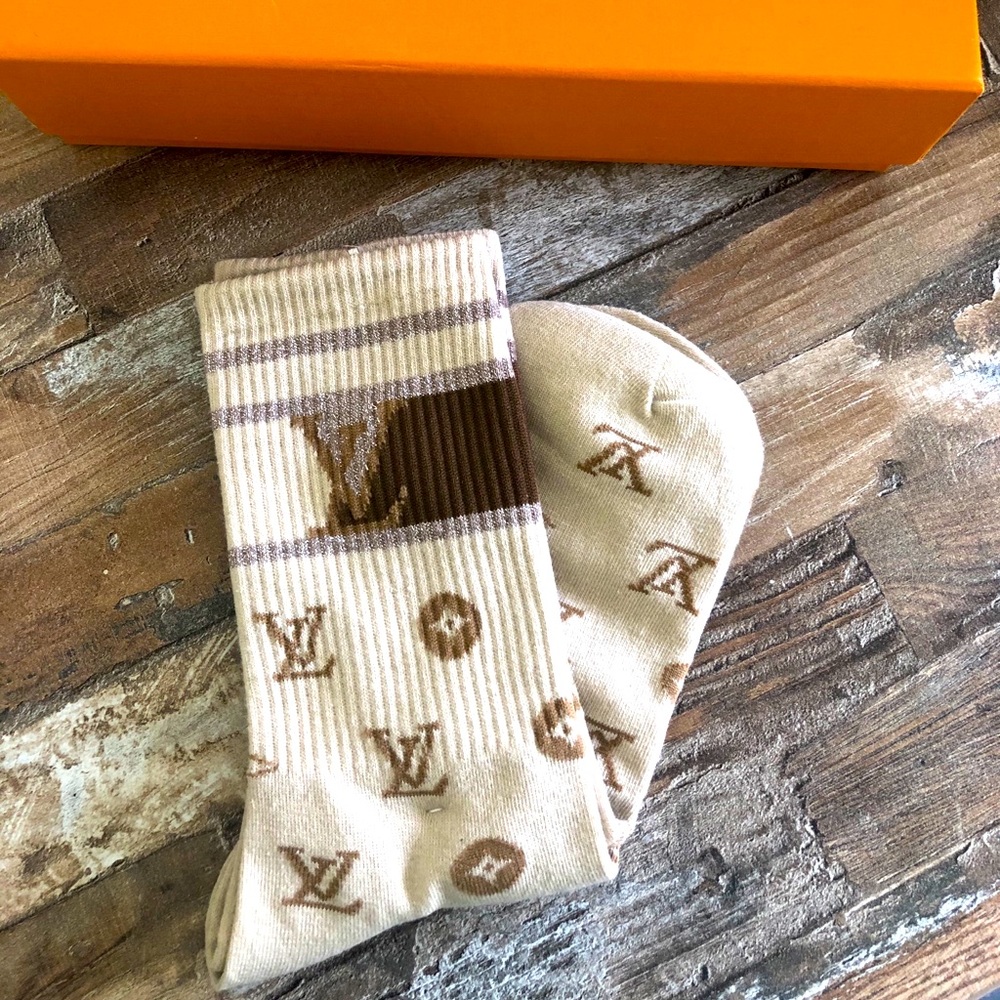 LV logo socks